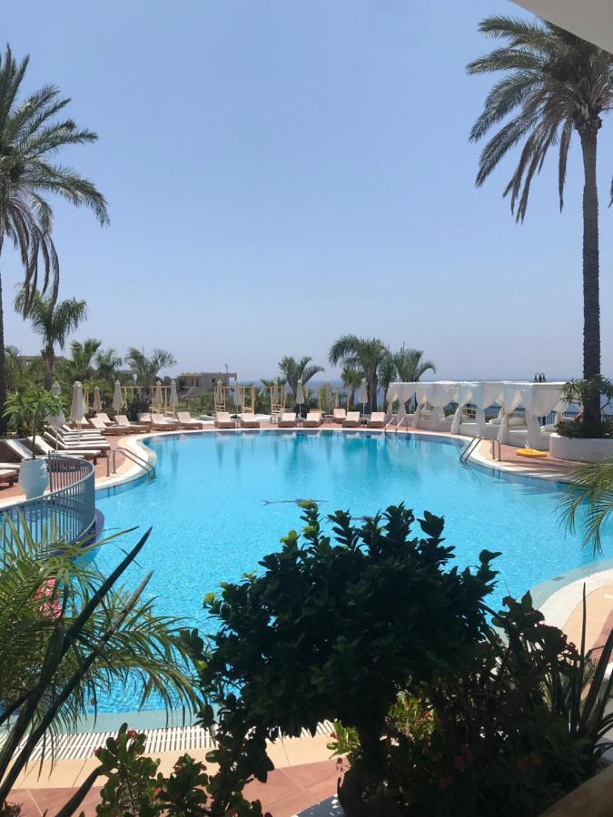 Ξενοδοχείο με διαμερίσματα Pefkos Blue